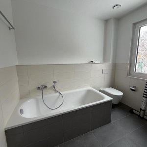 Tageslichtbad mit Wanne 