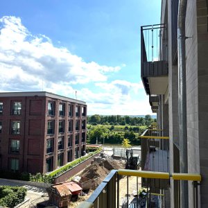 seitlicher Blick auf Elbe