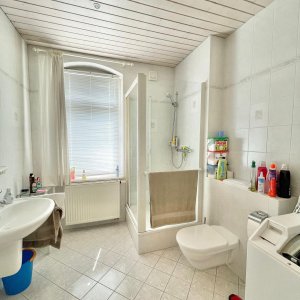 Tageslichtbad mit Dusche