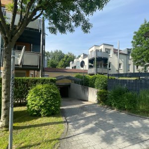 Tiefgarageneinfahrt