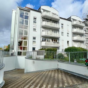 Hausansicht mit TG Einfahrt