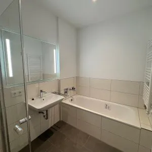 Bsp. Bad mit Wanne