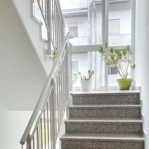 gepflegtes Treppenhaus