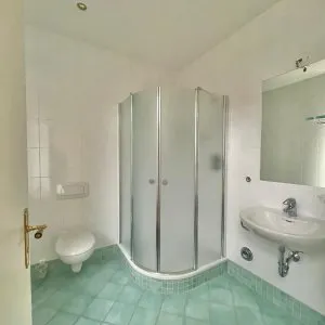 Gästebad mit Fenster