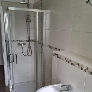 Bsp. Tageslichtbad mit Dusche