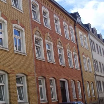 Mehrfamilienhaus